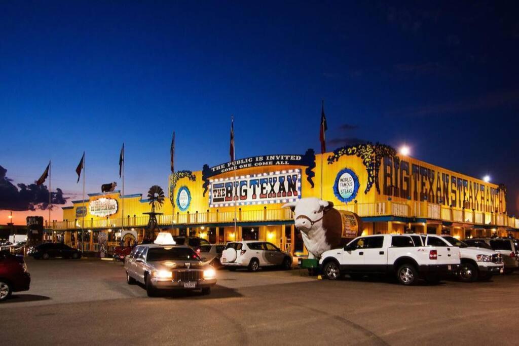 The Big Texan Motel Amarillo Exterior photo