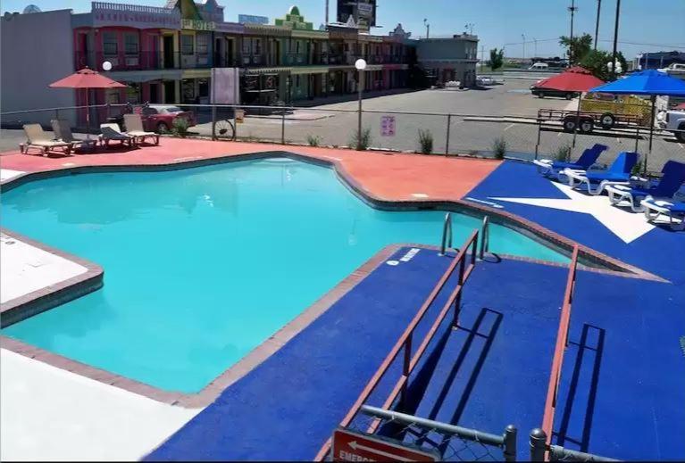 The Big Texan Motel Amarillo Exterior photo